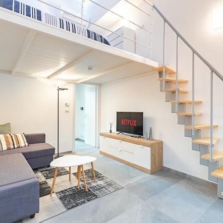 Exclusive Loft Crocetta - Free Private Parking & Wi-Fi - 5 Min To Metro Nizza - Ac Villa Turin Luaran gambar