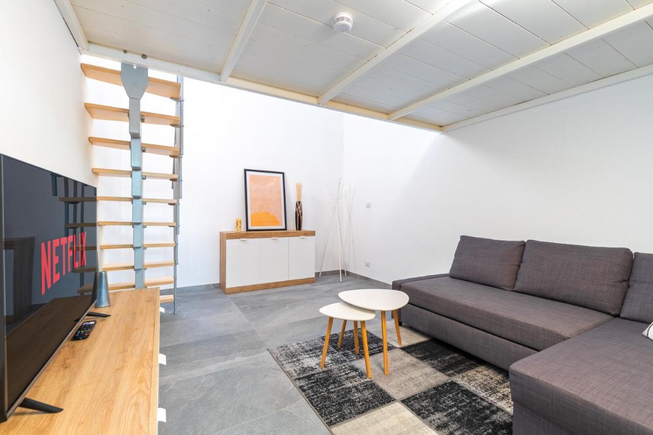 Exclusive Loft Crocetta - Free Private Parking & Wi-Fi - 5 Min To Metro Nizza - Ac Villa Turin Luaran gambar